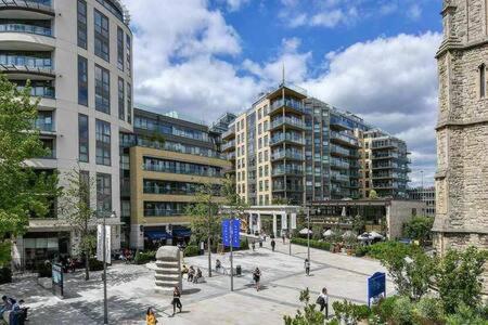 Beautiful Apartment Overlooking A Garden London Exterior photo